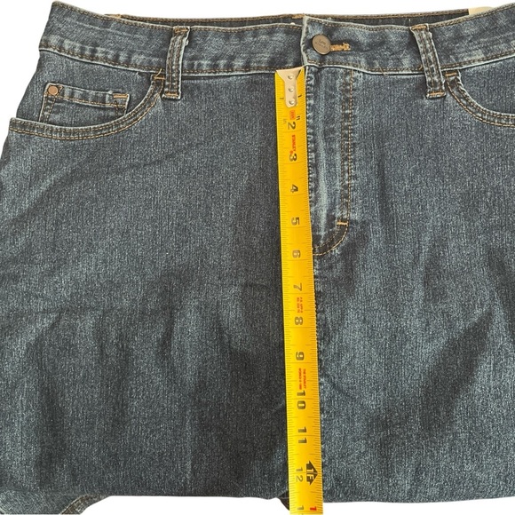 Lee Women's Classic Blue Midi Skort - Picture 6 of 12